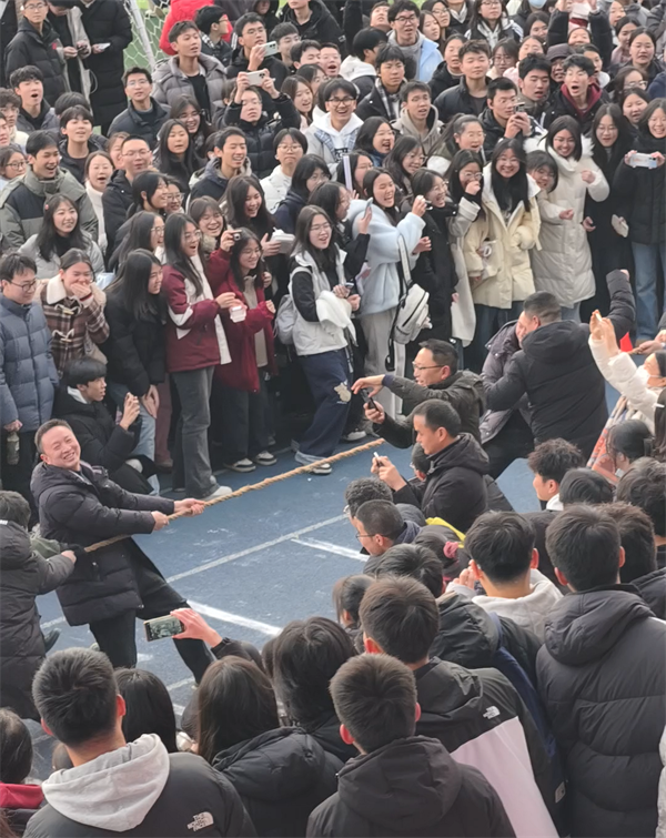 3F5AC73E92C132C1AD629C4CCF72A5E3